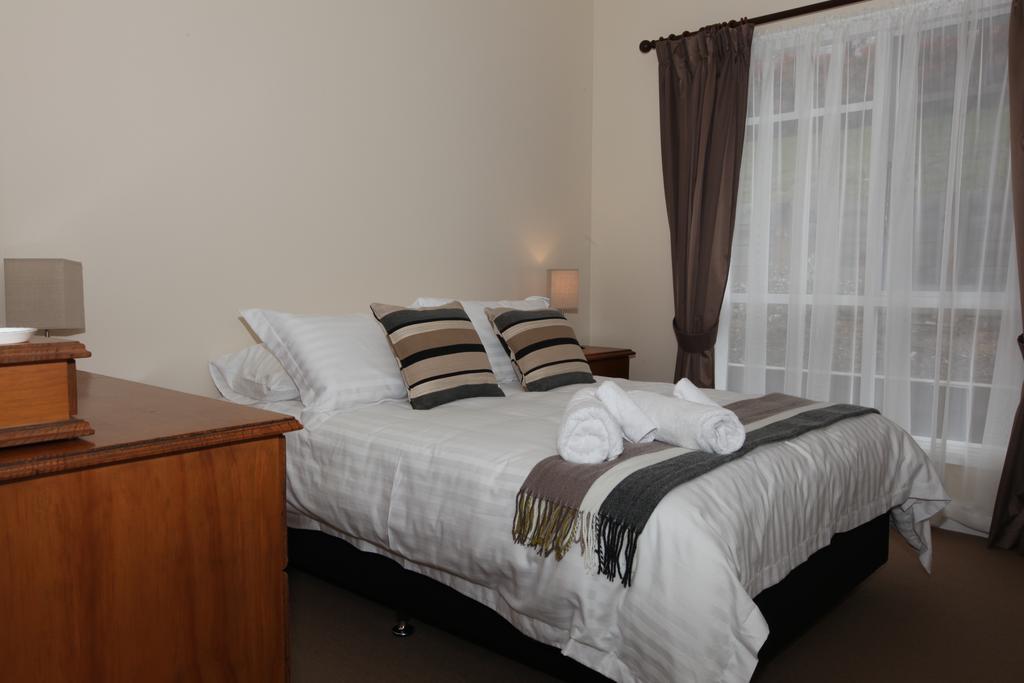 House On The Hill Bed And Breakfast Huonville Bagian luar foto
